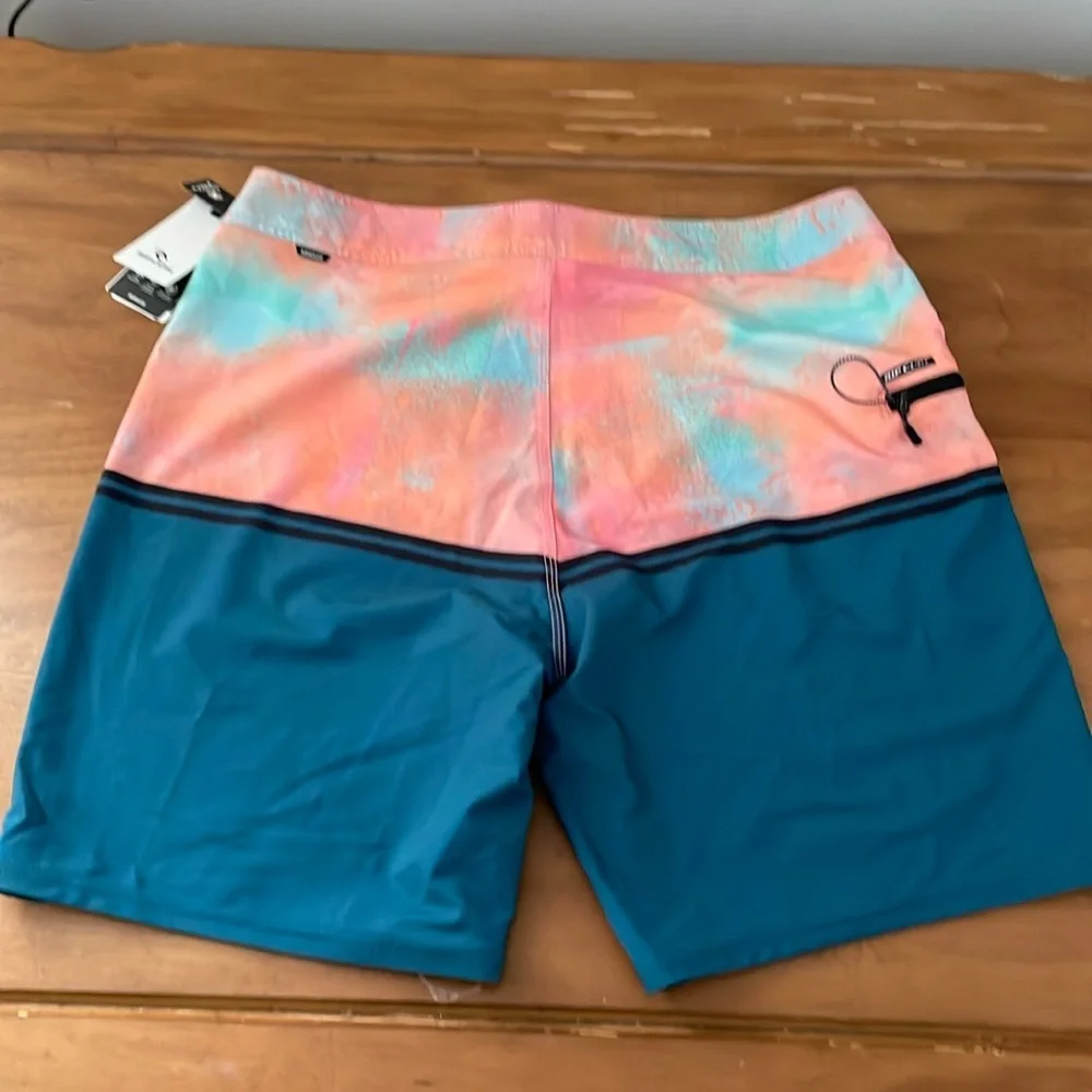 Rip Curl NWT Mirage Board Shorts Size 34